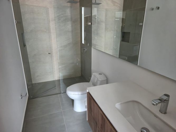 Apartamento de 2 alcobas en venta en Chicó Navarra, Bogotá, 95 m² · foto 9 de 15