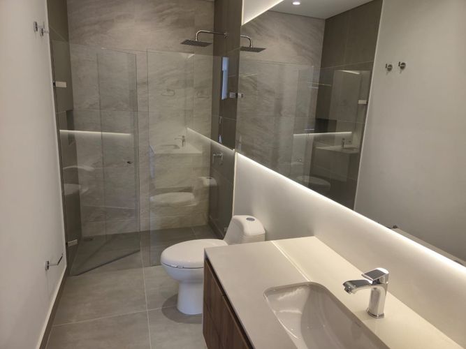 Apartamento de 2 alcobas en venta en Chicó Navarra, Bogotá, 95 m² · foto 8 de 15