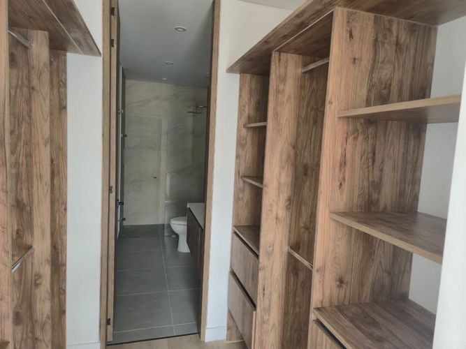Apartamento de 2 alcobas en venta en Chicó Navarra, Bogotá, 95 m² · foto 7 de 15