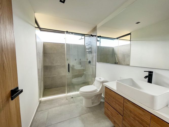 Casa de 5 alcobas en venta en Ruitoque Alto, Girón, 390 m² · foto 5 de 24
