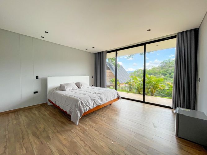 Casa de 5 alcobas en venta en Ruitoque Alto, Girón, 390 m² · foto 4 de 24