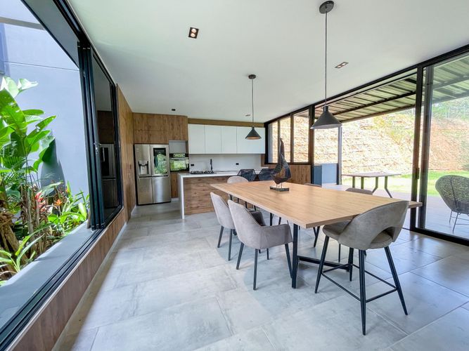 Casa de 5 alcobas en venta en Ruitoque Alto, Girón, 390 m² · foto 16 de 24