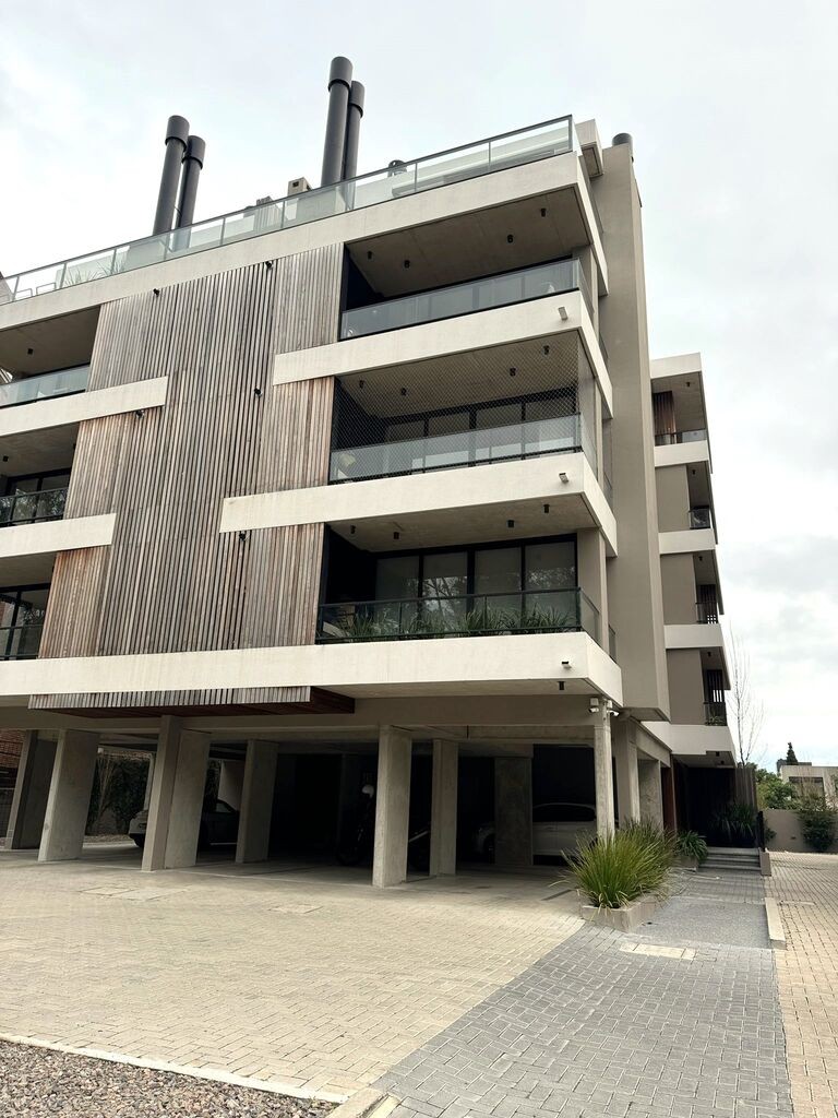 Venta y alquiler Monoambiente equipado en Parque Miramar - Carrasco