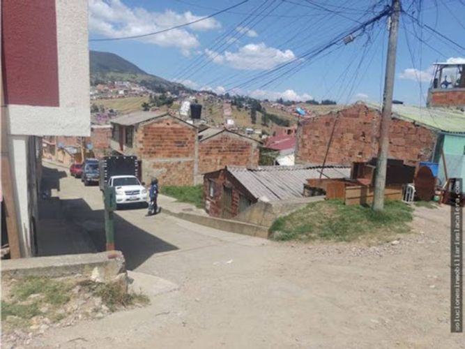 Lote en venta en La Portada, La Calera, 135 m² · foto 3 de 7
