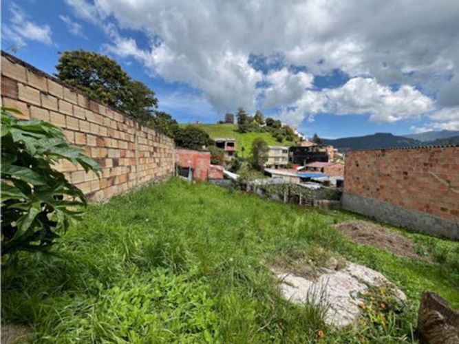 Lote en venta en El Jardin, La Calera, 325 m² · foto 3 de 7