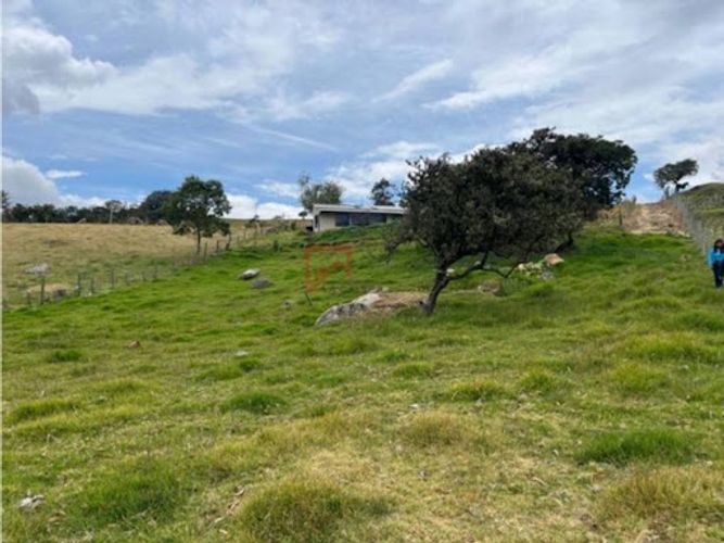 Lote en venta en Centro, La Calera, 2996 m² · foto 9 de 11