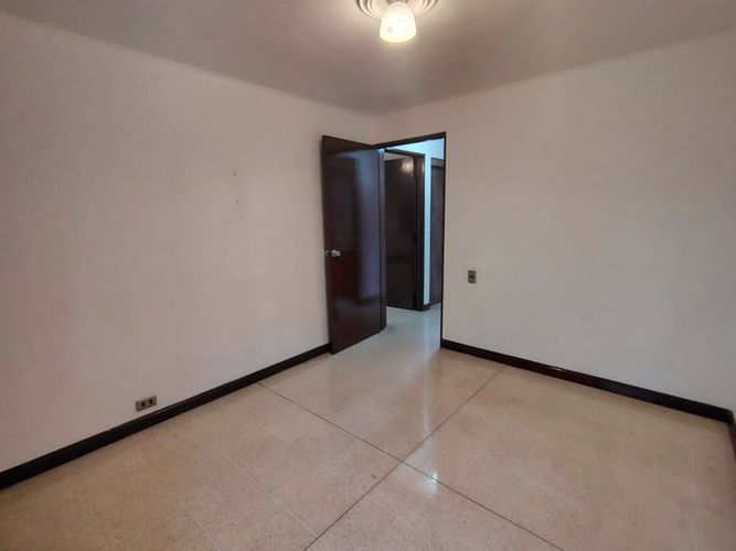Apartamento de 3 alcobas en arriendo en El Poblado, Medellín, 101 m² · foto 11 de 15