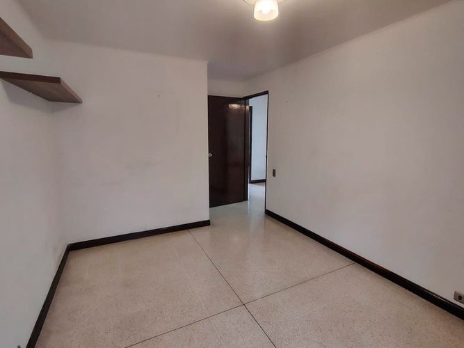 Apartamento de 3 alcobas en arriendo en El Poblado, Medellín, 101 m² · foto 13 de 15