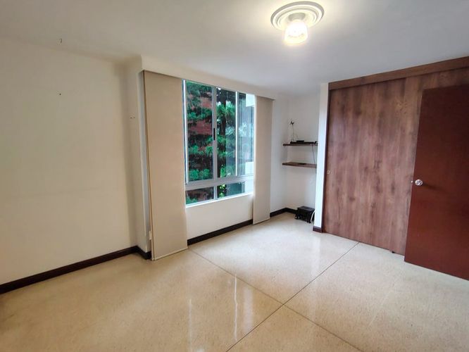 Apartamento de 3 alcobas en arriendo en El Poblado, Medellín, 101 m² · foto 8 de 15