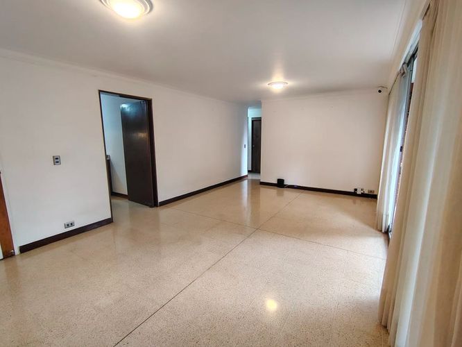 Apartamento de 3 alcobas en arriendo en El Poblado, Medellín, 101 m² · foto 9 de 15