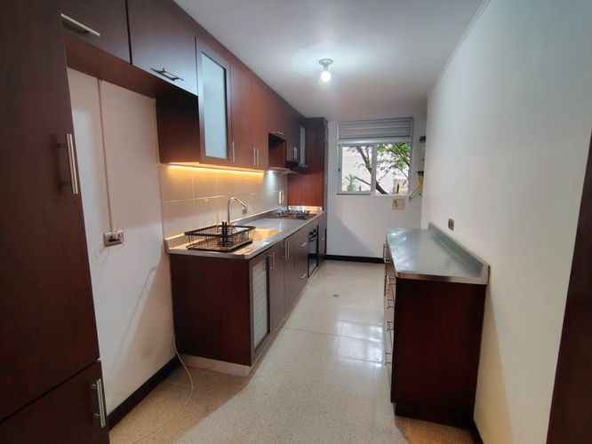Apartamento de 3 alcobas en arriendo en El Poblado, Medellín, 101 m² · foto 4 de 15