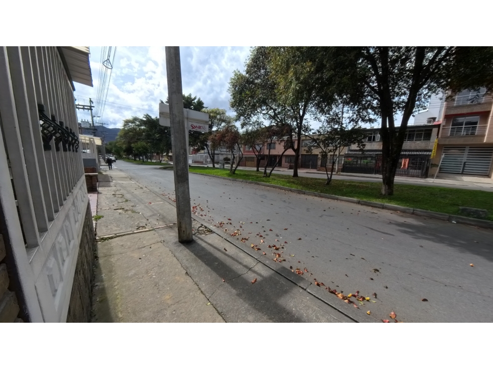 Casa en venta en San Miguel, Bogotá · foto 3 de 22