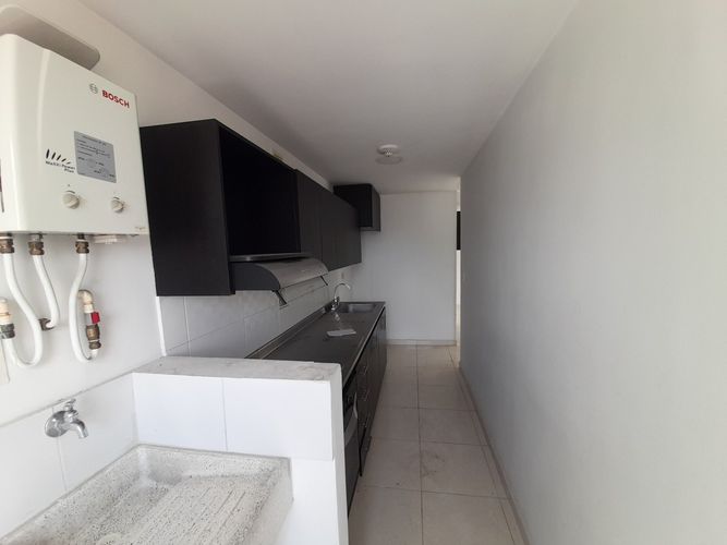 Apartamento de 2 alcobas en venta en Niquia, Bello, 54 m² · foto 2 de 20