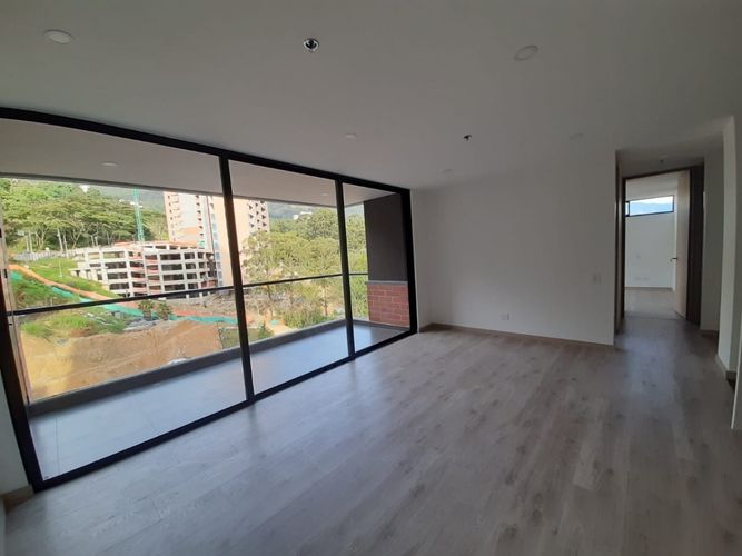 Apartamento de 2 alcobas en venta en Altos Del Poblado, Medellín, 78 m² · foto 4 de 24