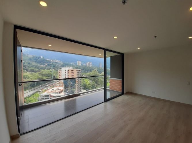 Apartamento de 2 alcobas en venta en Altos Del Poblado, Medellín, 78 m² · foto 7 de 24