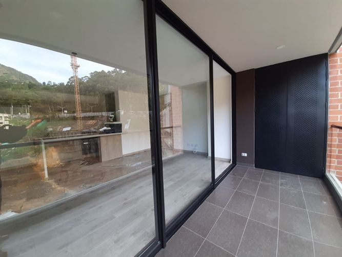 Apartamento de 2 alcobas en venta en Altos Del Poblado, Medellín, 78 m² · foto 10 de 24