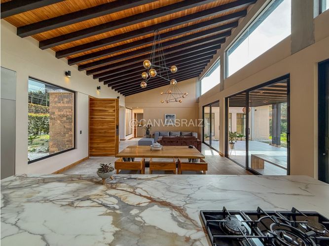 Casa de 3 alcobas en venta en La Mosca, Guarne, 350 m² · foto 3 de 18