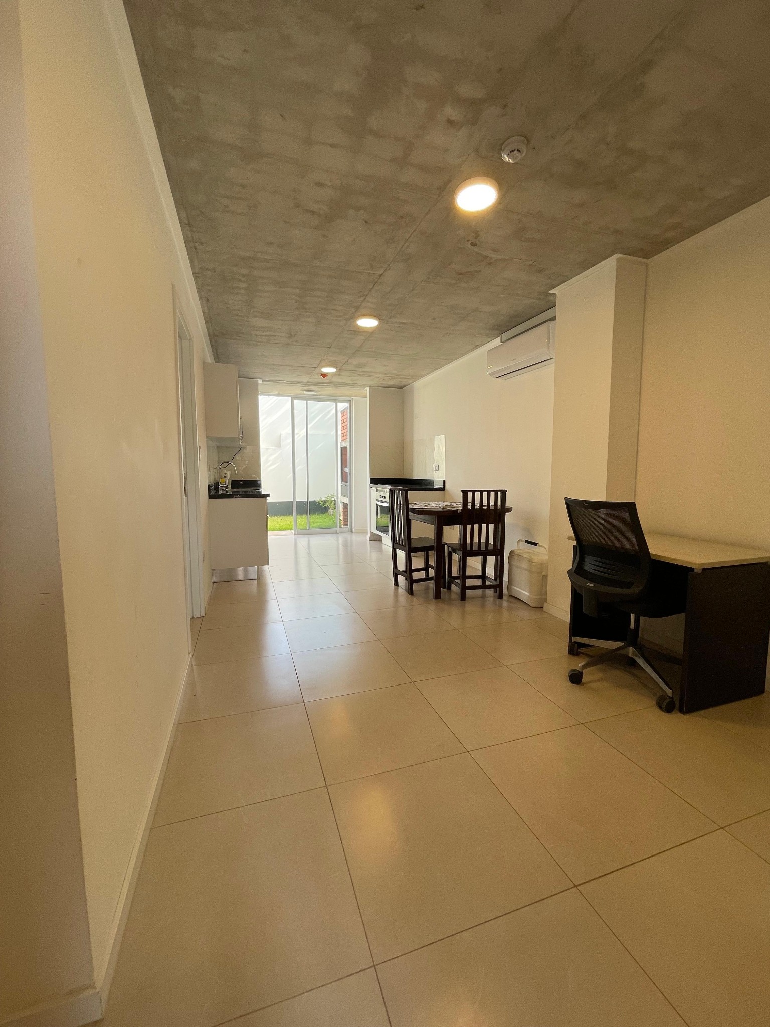 ALQUILO CASA AMOBLADA EN EL CONDOMINIO ALTA VIDA LUQUE — foto 2