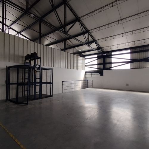 Bodega en arriendo en La Esmeralda, Itagüí, 1000 m² · foto 8 de 20