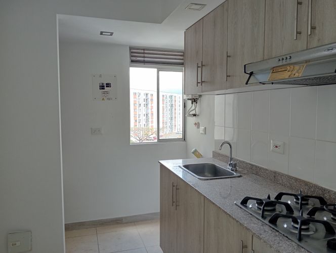 Apartamento de 2 alcobas en venta en Cr. Los Naranjos, Jamundí, 64 m² · foto 8 de 24
