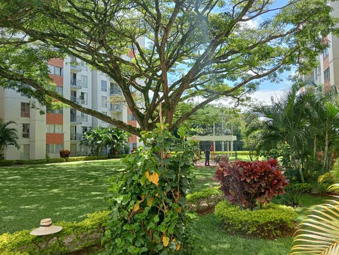 Apartamento de 2 alcobas en venta en Cr. Los Naranjos, Jamundí, 64 m² · foto 16 de 24