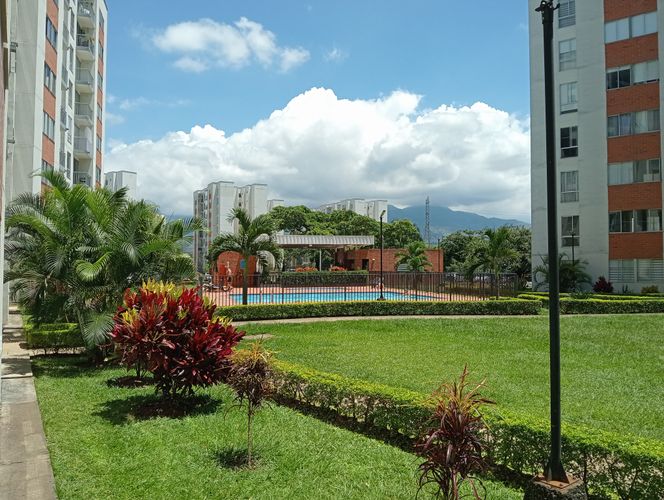 Apartamento de 2 alcobas en venta en Cr. Los Naranjos, Jamundí, 64 m² · foto 17 de 24