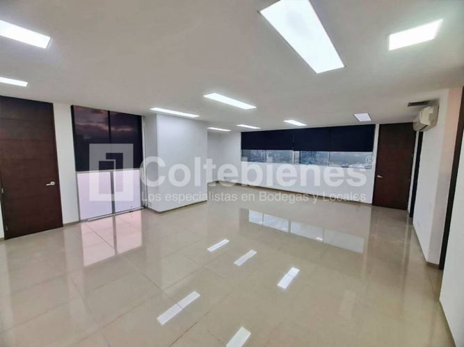 Oficina en arriendo en El Poblado, Medellín, 92 m² · foto 5 de 13