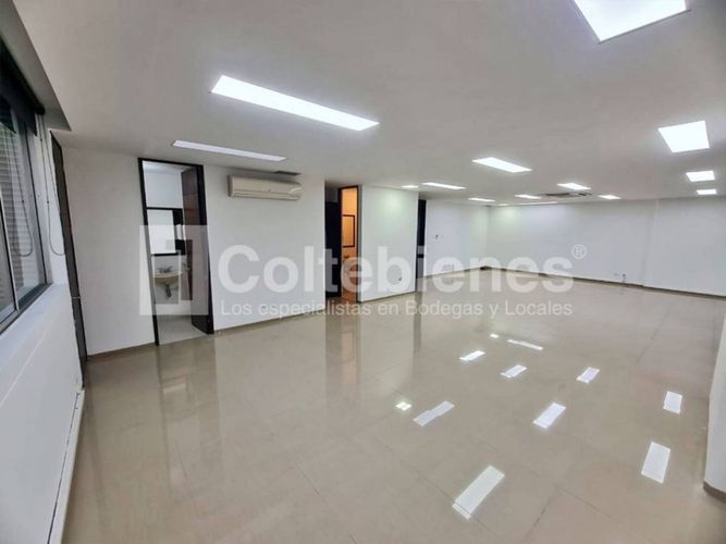 Oficina en arriendo en El Poblado, Medellín, 92 m² · foto 6 de 13