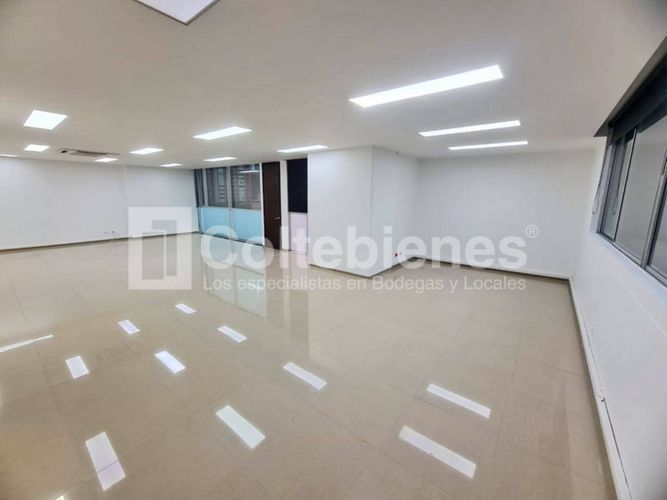 Oficina en arriendo en El Poblado, Medellín, 92 m² · foto 8 de 13