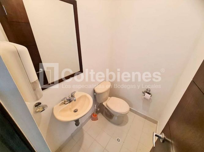 Oficina en arriendo en El Poblado, Medellín, 92 m² · foto 10 de 13