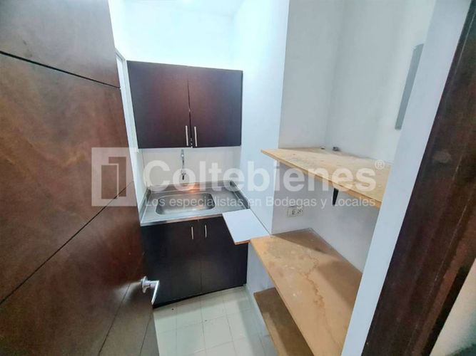 Oficina en arriendo en El Poblado, Medellín, 92 m² · foto 11 de 13