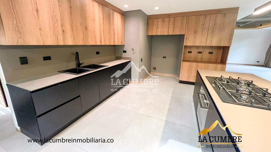 Apartamento de 2 alcobas en arriendo en El Diamante No. 2, Medellín, 204 m² · foto 8 de 16