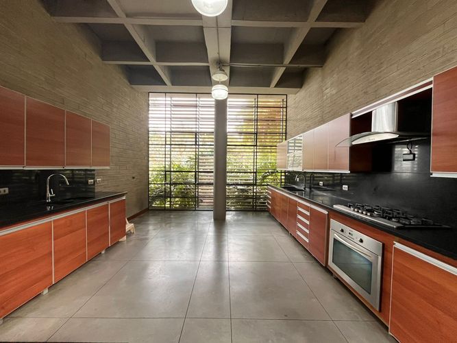 Casa de 2 alcobas en venta en El Poblado, Medellín, 1250 m² · foto 7 de 20