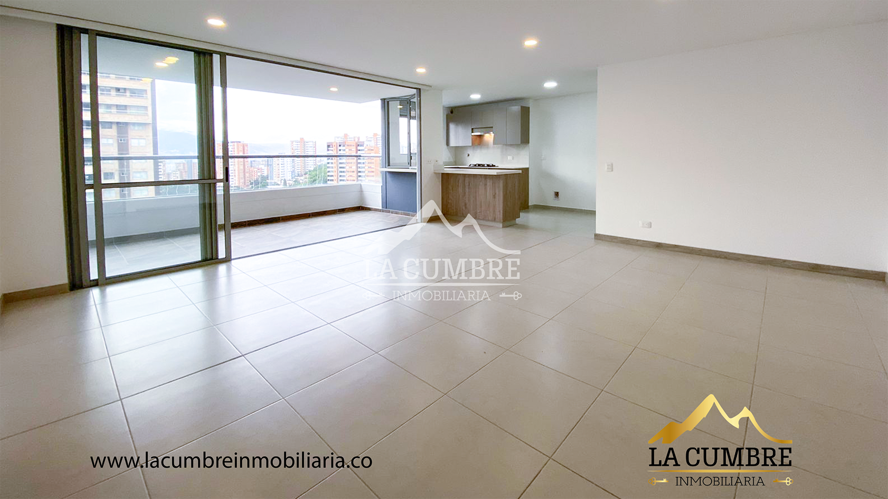 Apartamento en arriendo en Cumbres, Envigado · foto 2 de 16