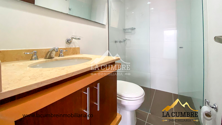 Apartamento de 3 alcobas en arriendo en Castropol, Medellín, 115 m² · foto 11 de 14