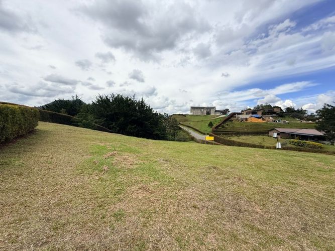 Lote en venta en Rionegro, 2660 m² · foto 3 de 11