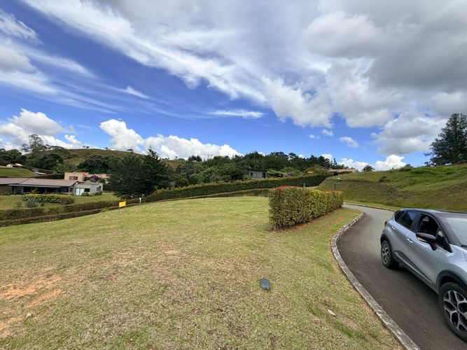 Lote en venta en Rionegro, 2660 m² · foto 8 de 11