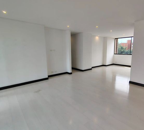 Apartamento de 3 alcobas en arriendo en El Poblado, Medellín, 165 m² · foto 9 de 18