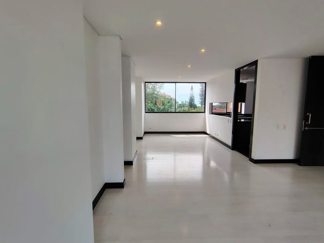 Apartamento de 3 alcobas en arriendo en El Poblado, Medellín, 165 m² · foto 5 de 18