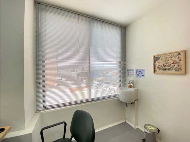 Oficina en venta en San Diego, Medellín, 135 m² · foto 4 de 21