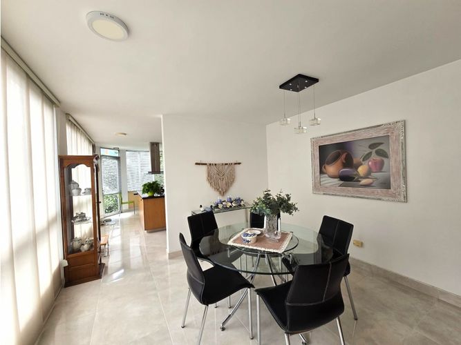 Casa de 5 alcobas en venta en Vegas De La Doctora, Sabaneta, 488 m² · foto 2 de 24