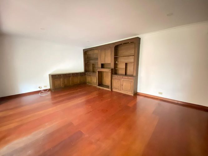 Casa de 3 alcobas en venta en El Poblado, Medellín, 290 m² · foto 5 de 24