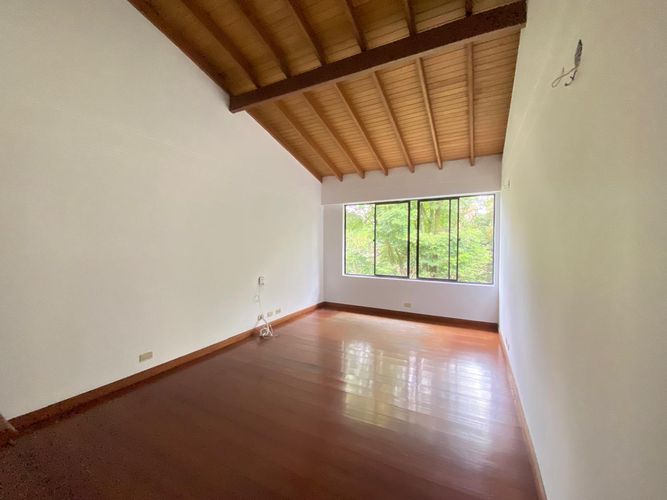 Casa de 3 alcobas en venta en El Poblado, Medellín, 290 m² · foto 9 de 24