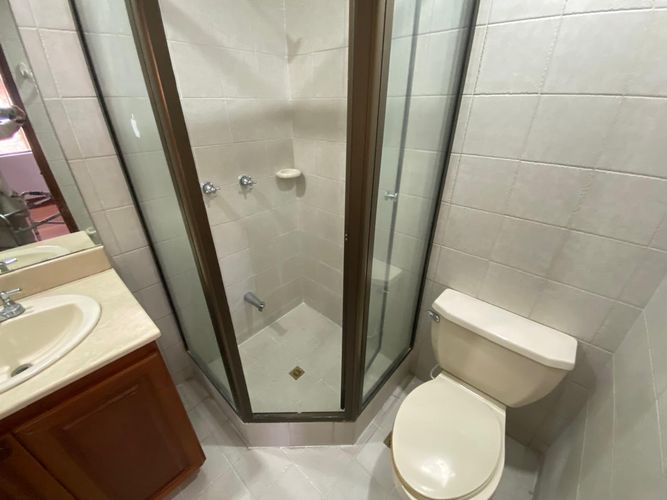 Casa de 3 alcobas en venta en El Poblado, Medellín, 290 m² · foto 15 de 24