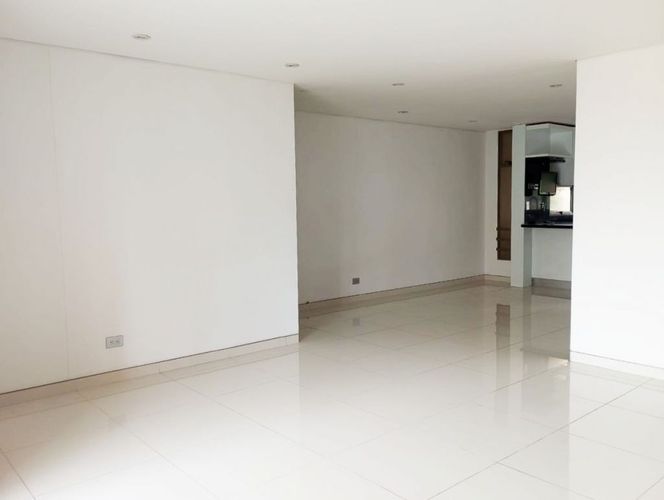 Apartamento de 3 alcobas en arriendo en El Poblado, Medellín, 140 m² · foto 3 de 17