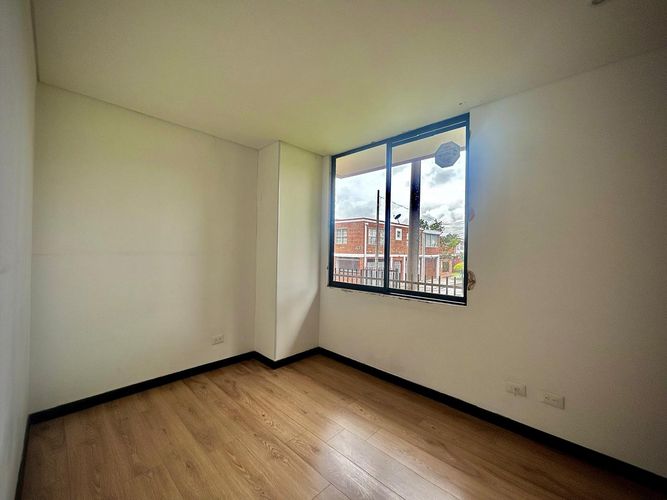 Apartamento de 3 alcobas en venta en Cedritos, Bogotá, 97 m² · foto 5 de 21