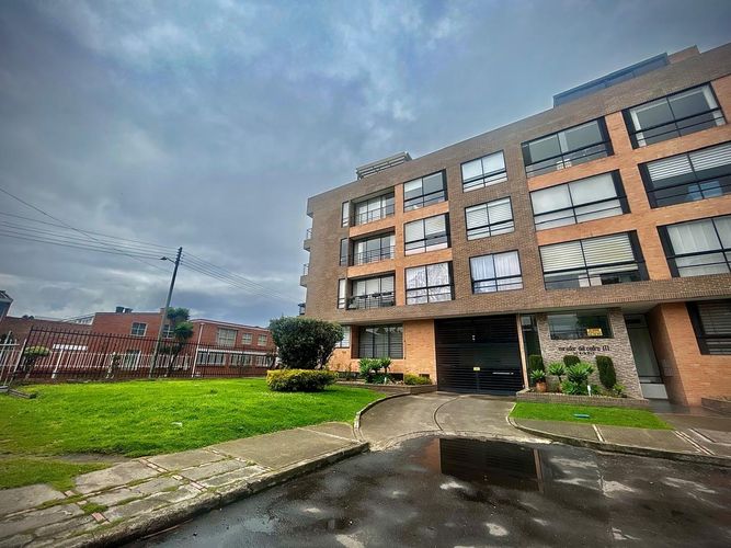 Apartamento de 3 alcobas en venta en Cedritos, Bogotá, 97 m² · foto 19 de 21