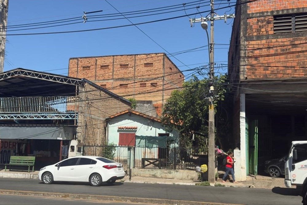 Terreno Comercial en Asunción sobre asfalto — foto 2