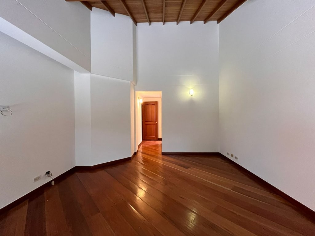 Casa en arriendo en El Poblado, Medellín · foto 15 de 19