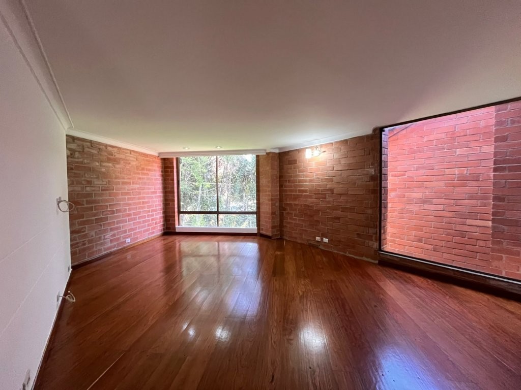 Casa en arriendo en El Poblado, Medellín · foto 8 de 19